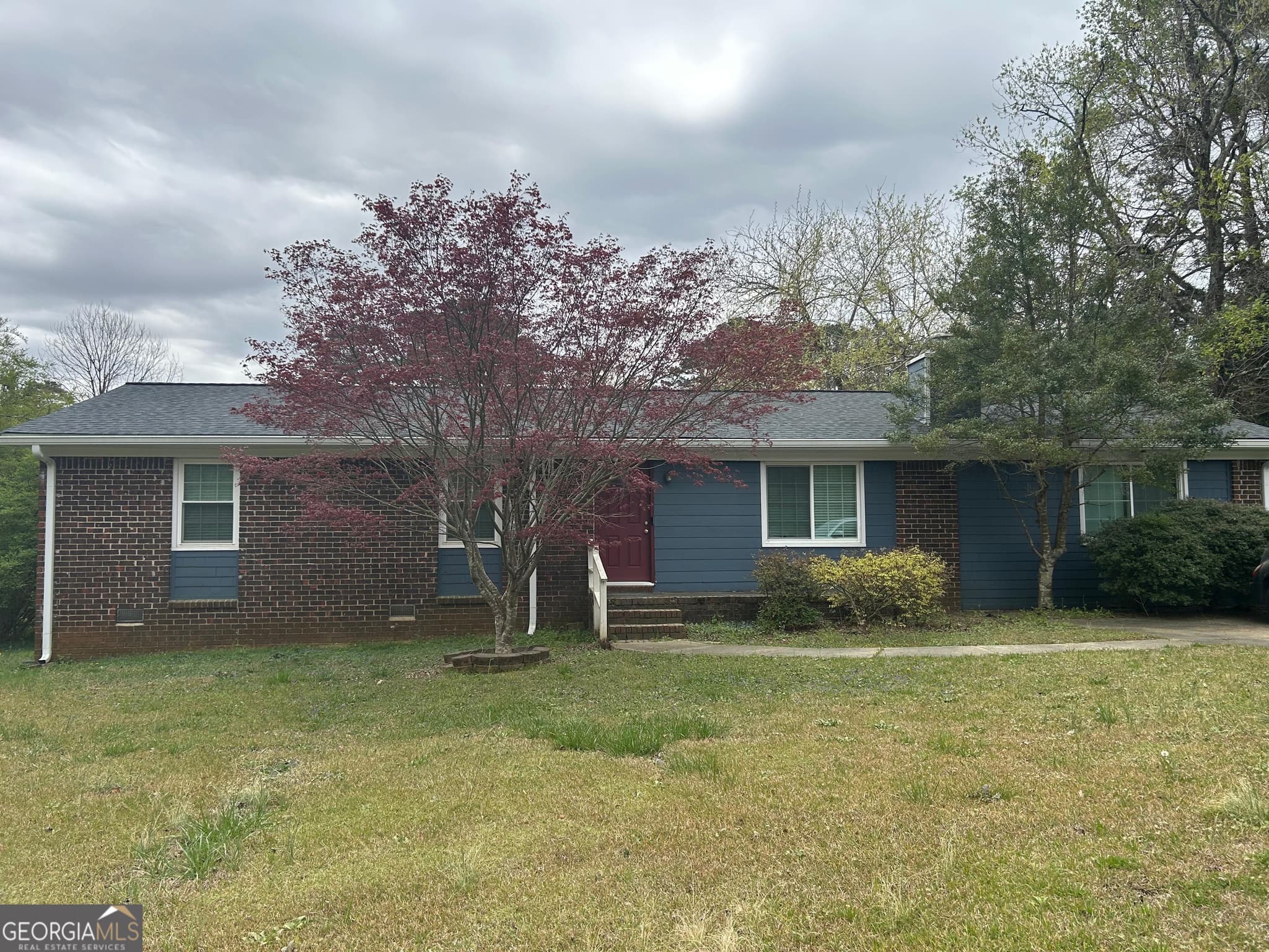 3 bedroom, 2.5 bathroom, 1,753 sq ft single family residence sold at 2931 Lake Jodeco Road, Jonesboro, GA 30236