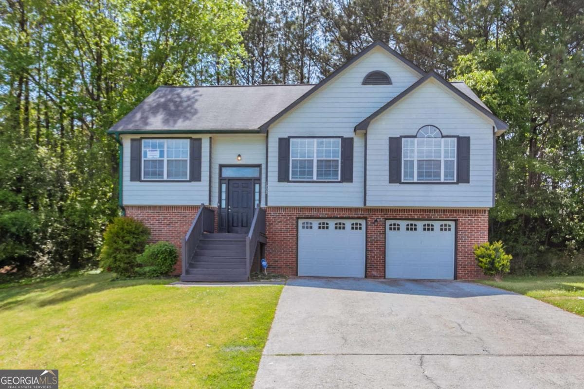 4 bedroom, 3 bathroom, 1,675 sq ft single family residence sold at 1202 W Briar Gate Court, Riverdale, GA 30296