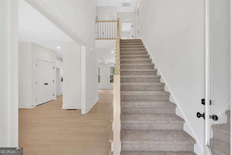 4 bedroom, 3 bathroom, 2,050 sq ft single family residence for sale at 29 Bridgestone Way, Cartersville, GA 30120 — photo 7