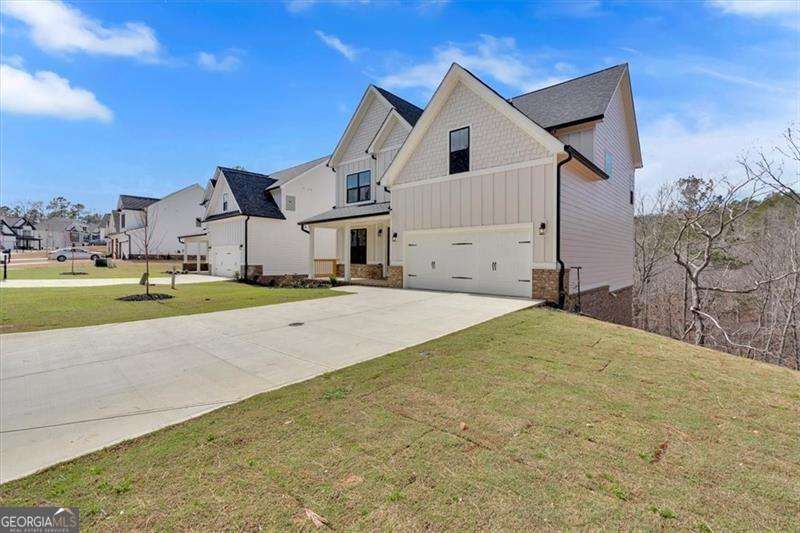 4 bedroom, 3 bathroom, 2,050 sq ft single family residence for sale at 29 Bridgestone Way, Cartersville, GA 30120 — photo 4