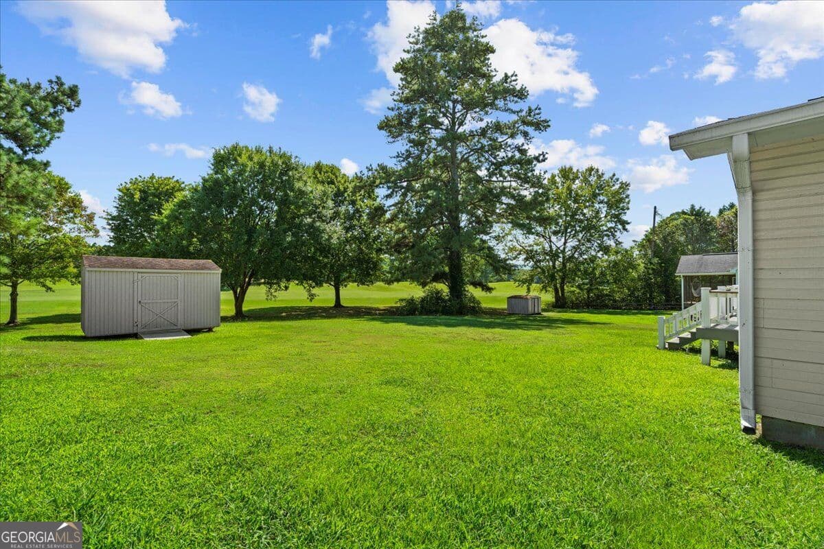 3 bedroom, 1 bathroom, 1,228 sq ft single family residence for sale at 401 Johnson Street, Lafayette, GA 30728 — photo 6