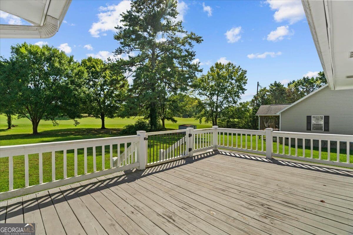 3 bedroom, 1 bathroom, 1,228 sq ft single family residence for sale at 401 Johnson Street, Lafayette, GA 30728 — photo 5