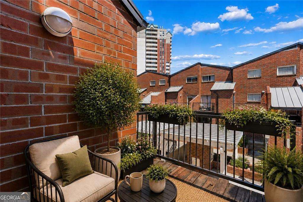 1 bedroom, 1 bathroom, 894 sq ft condominium for sale at 391 Ralph McGill Boulevard H, Atlanta, GA 30312
