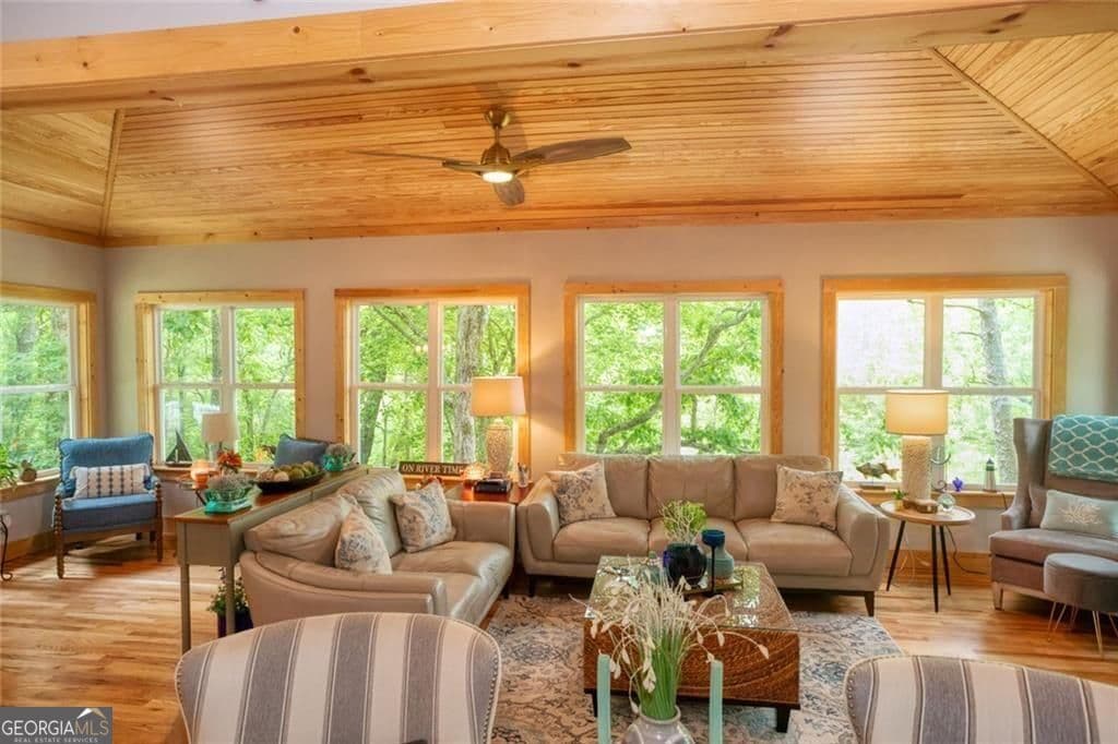 4 bedroom, 3 bathroom, 3,282 sq ft single family residence for sale at 190 Raintree Court, Demorest, GA 30535 — photo 6