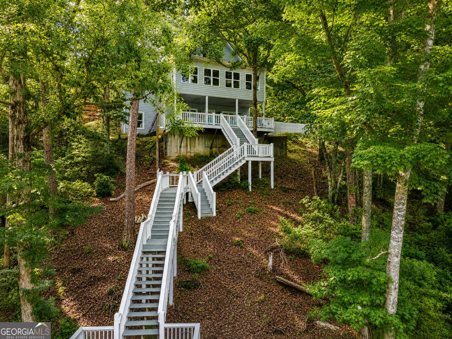 4 bedroom, 3 bathroom, 3,282 sq ft single family residence for sale at 190 Raintree Court, Demorest, GA 30535 — photo 3