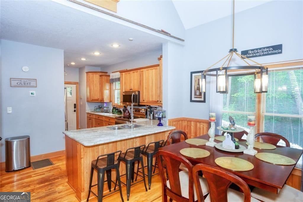 4 bedroom, 3 bathroom, 3,282 sq ft single family residence for sale at 190 Raintree Court, Demorest, GA 30535 — photo 10