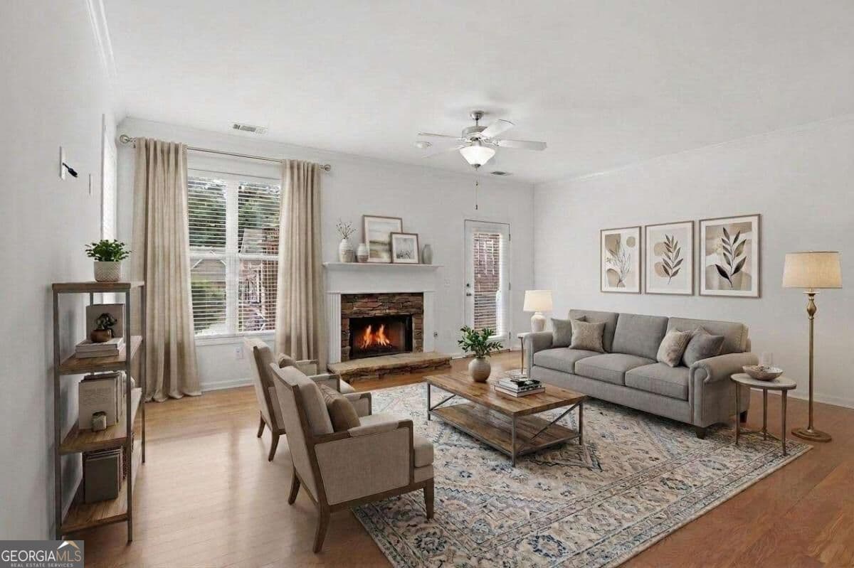 3 bedroom, 3.5 bathroom, 2,294 sq ft townhouse for sale at 1013 Firethorne Pass, Cumming, GA 30040 — photo 5