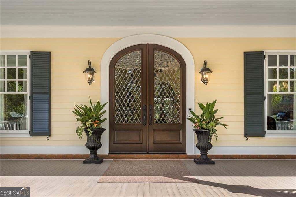 6 bedroom, 5 bathroom, 8,744 sq ft single family residence for sale at 575 Old Cobblestone Drive, Atlanta, GA 30350 — photo 6
