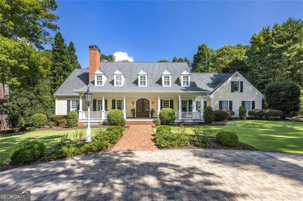 6 bedroom, 5 bathroom, 8,744 sq ft single family residence for sale at 575 Old Cobblestone Drive, Atlanta, GA 30350 — photo 1 of 82