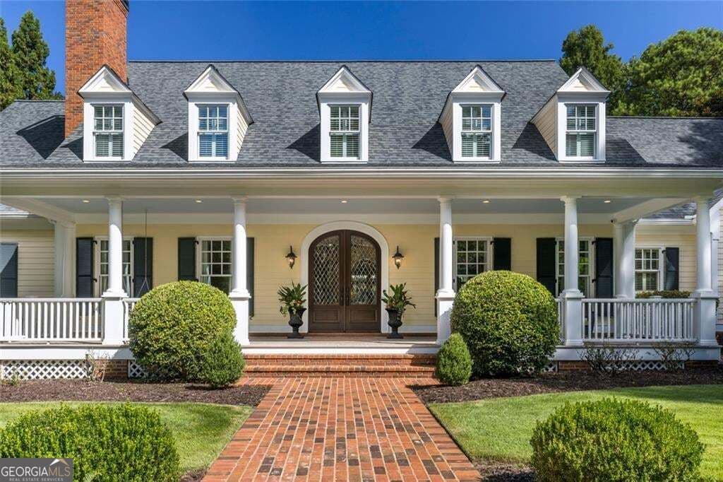 6 bedroom, 5 bathroom, 8,744 sq ft single family residence for sale at 575 Old Cobblestone Drive, Atlanta, GA 30350 — photo 5