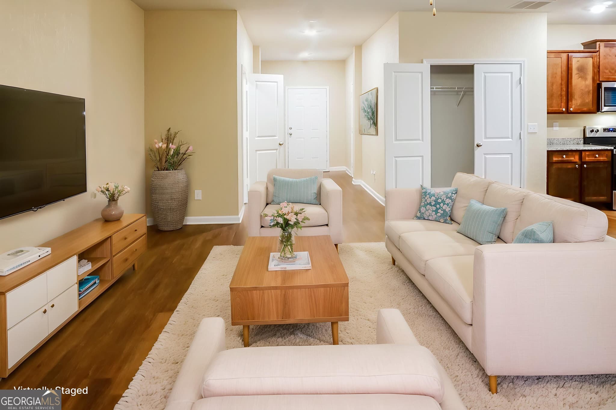 4 bedroom, 2.5 bathroom, 1,910 sq ft single family residence for sale at 2985 Cleburne Terrace, Hampton, GA 30228 — photo 7