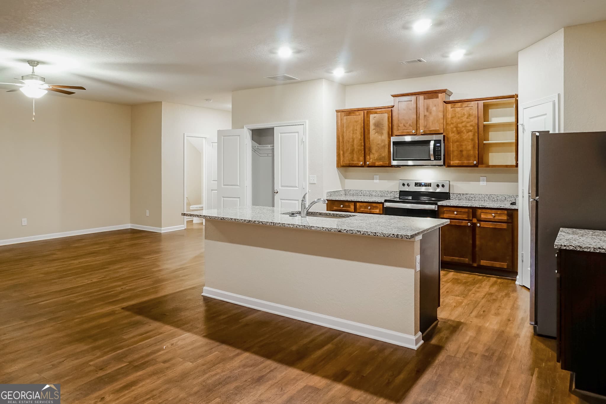 4 bedroom, 2.5 bathroom, 1,910 sq ft single family residence for sale at 2985 Cleburne Terrace, Hampton, GA 30228 — photo 10