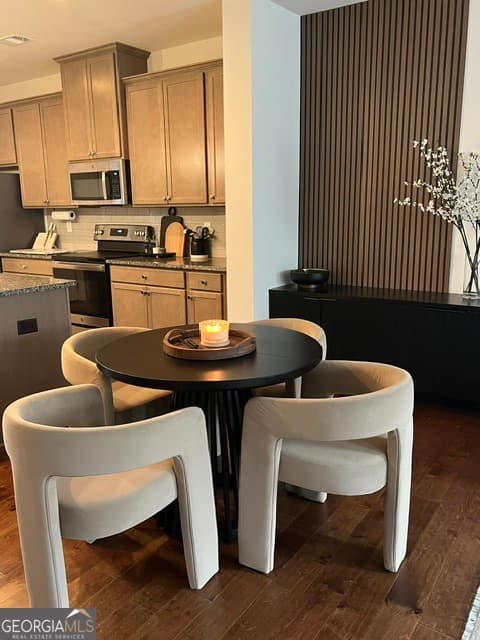 2 bedroom, 2.5 bathroom, 2 sq ft townhouse for rent at 832 Ambient Way, Atlanta, GA 30331 for $1,950 a month — photo 5