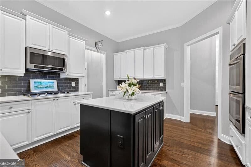 6 bedroom, 5 bathroom, 5,735 sq ft single family residence for sale at 1725 Tipton Court, Acworth, GA 30101 — photo 5
