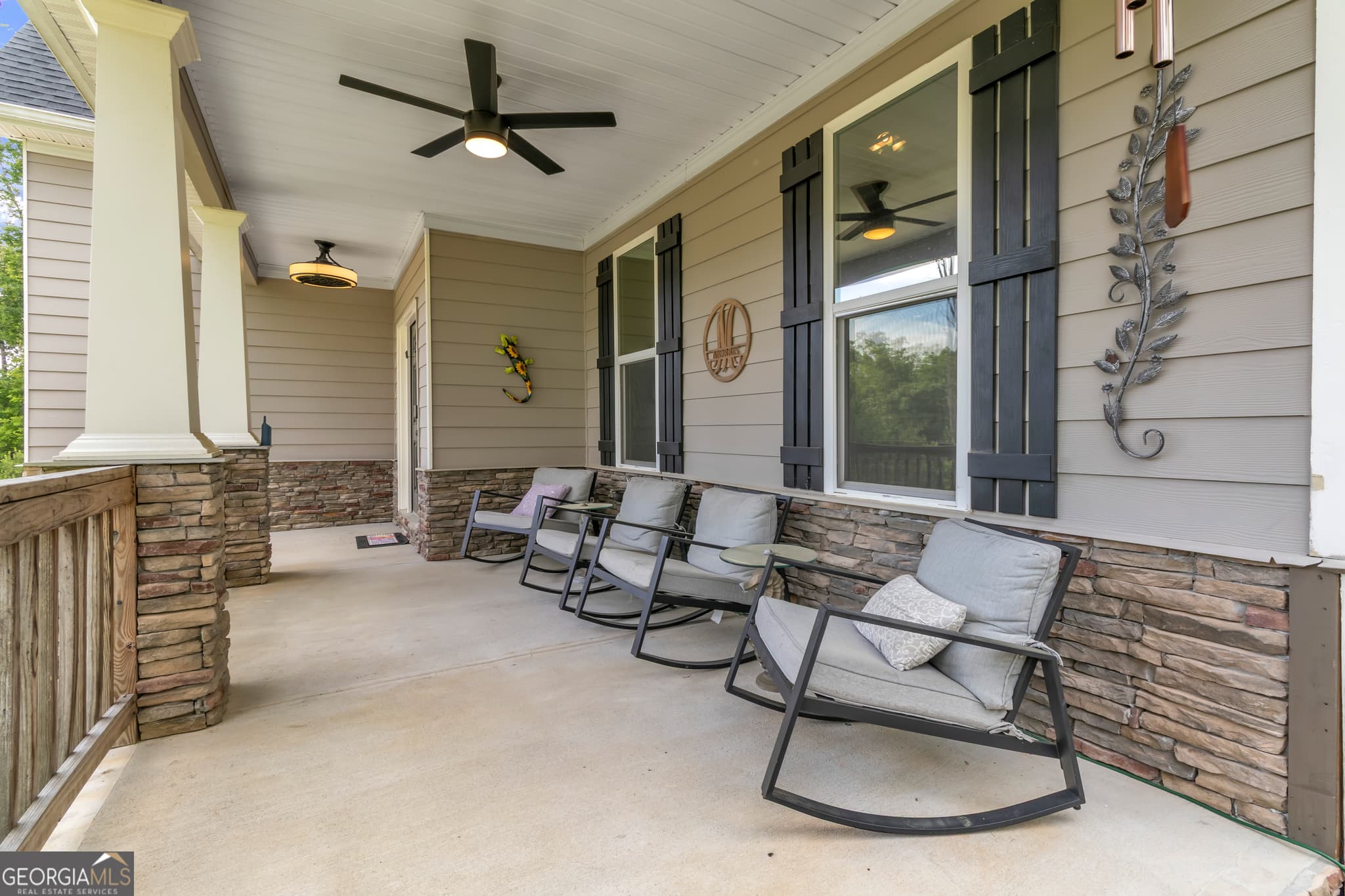 4 bedroom, 3.5 bathroom, 2,451 sq ft single family residence for sale at 202 Riverpoint Way, Jackson, GA 30233 — photo 6