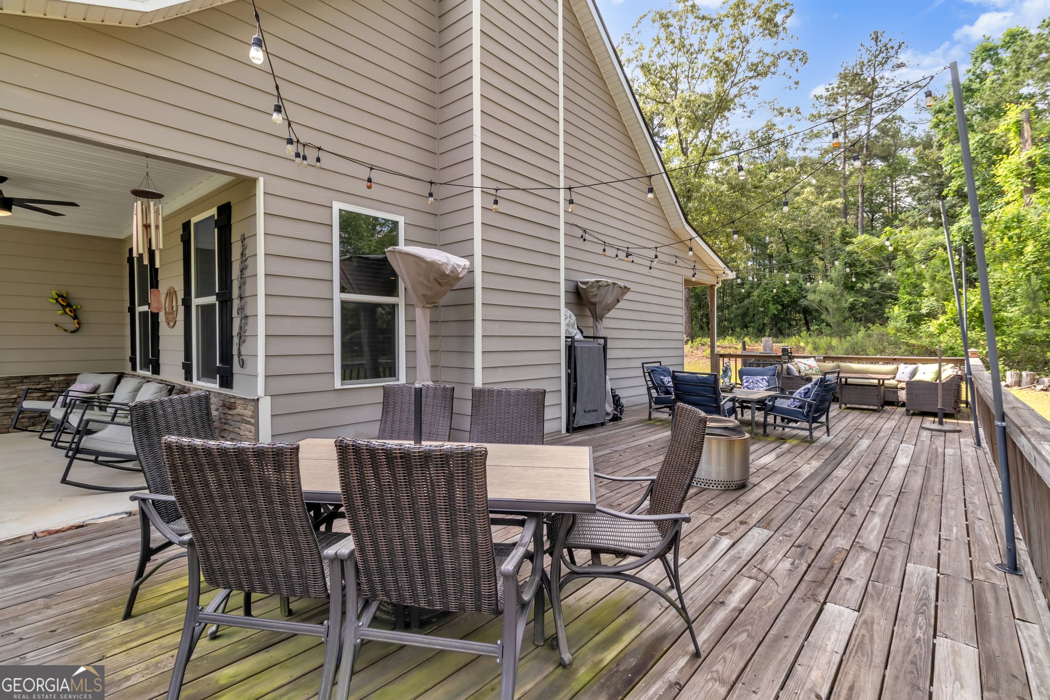 4 bedroom, 3.5 bathroom, 2,451 sq ft single family residence for sale at 202 Riverpoint Way, Jackson, GA 30233 — photo 7