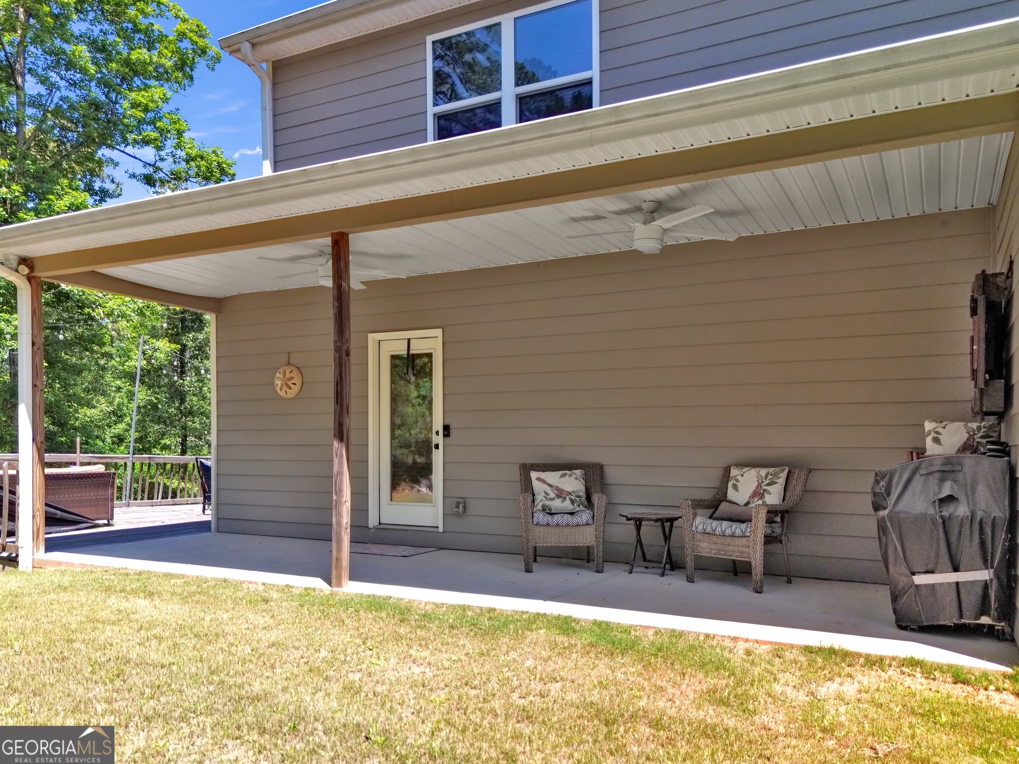 4 bedroom, 3.5 bathroom, 2,451 sq ft single family residence for sale at 202 Riverpoint Way, Jackson, GA 30233 — photo 9