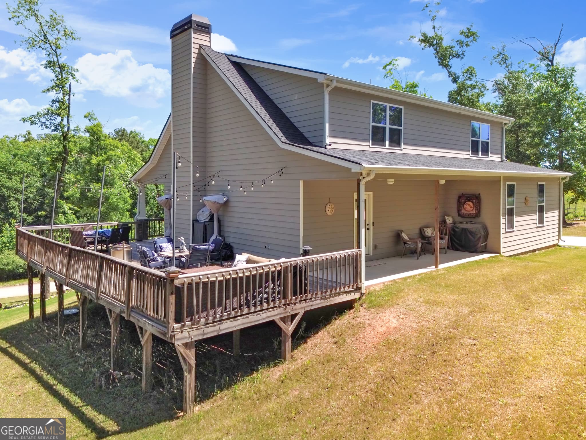 4 bedroom, 3.5 bathroom, 2,451 sq ft single family residence for sale at 202 Riverpoint Way, Jackson, GA 30233 — photo 8