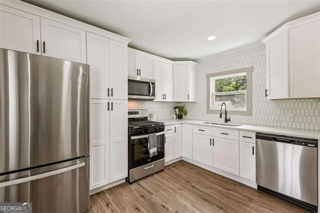 3 bedroom, 2 bathroom, 1,500 sq ft single family residence for sale at 2242 Jernigan Drive, Atlanta, GA 30315 — photo 7