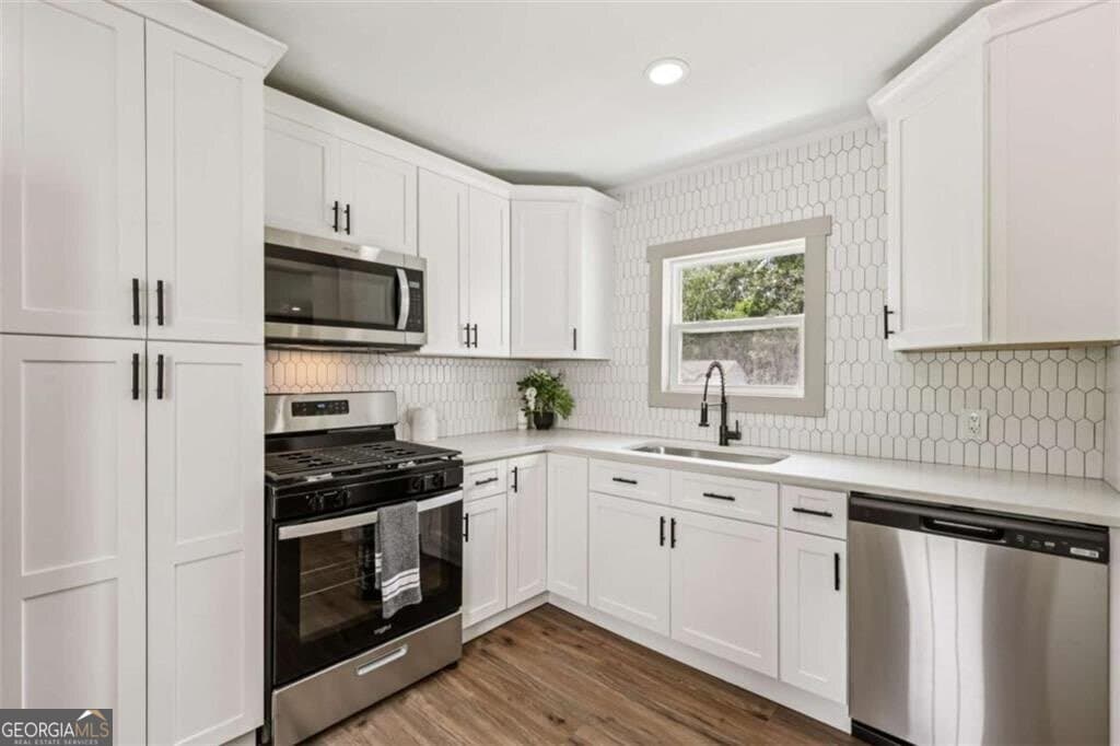3 bedroom, 2 bathroom, 1,500 sq ft single family residence for sale at 2242 Jernigan Drive, Atlanta, GA 30315 — photo 8