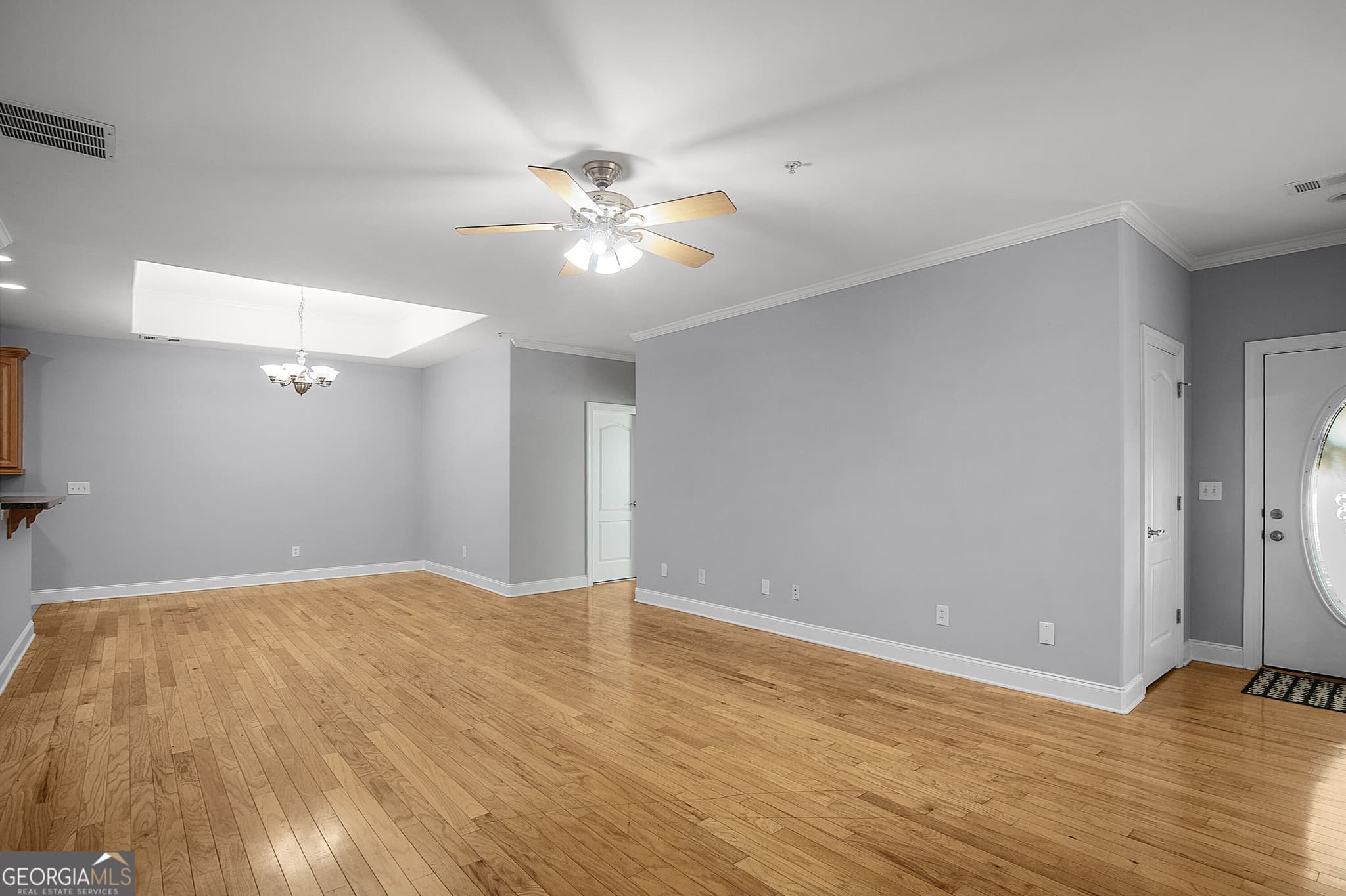 3 bedroom, 3 bathroom, 1,927 sq ft condominium for sale at 4301 Commonwealth Circle, Newnan, GA 30263 — photo 10