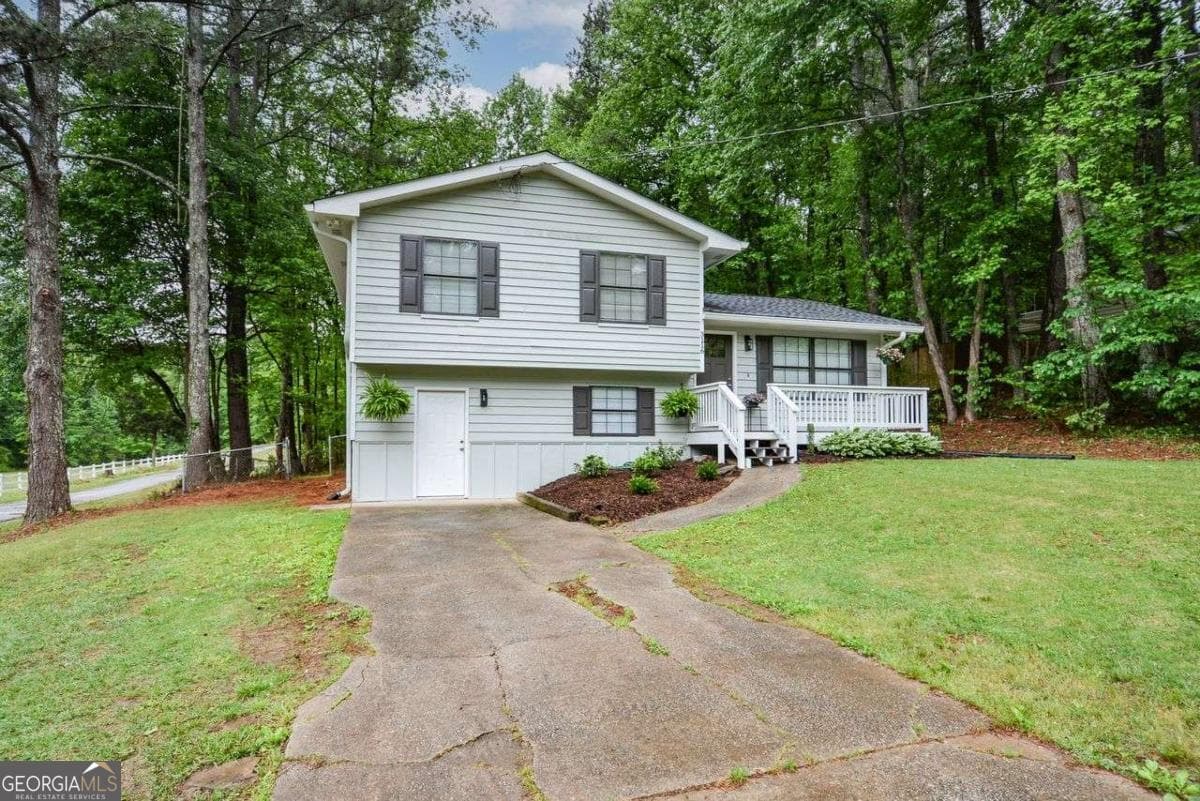 3 bedroom, 2 bathroom, 1,528 sq ft single family residence sold at 3116 Lake Monroe Road, Douglasville, GA 30135