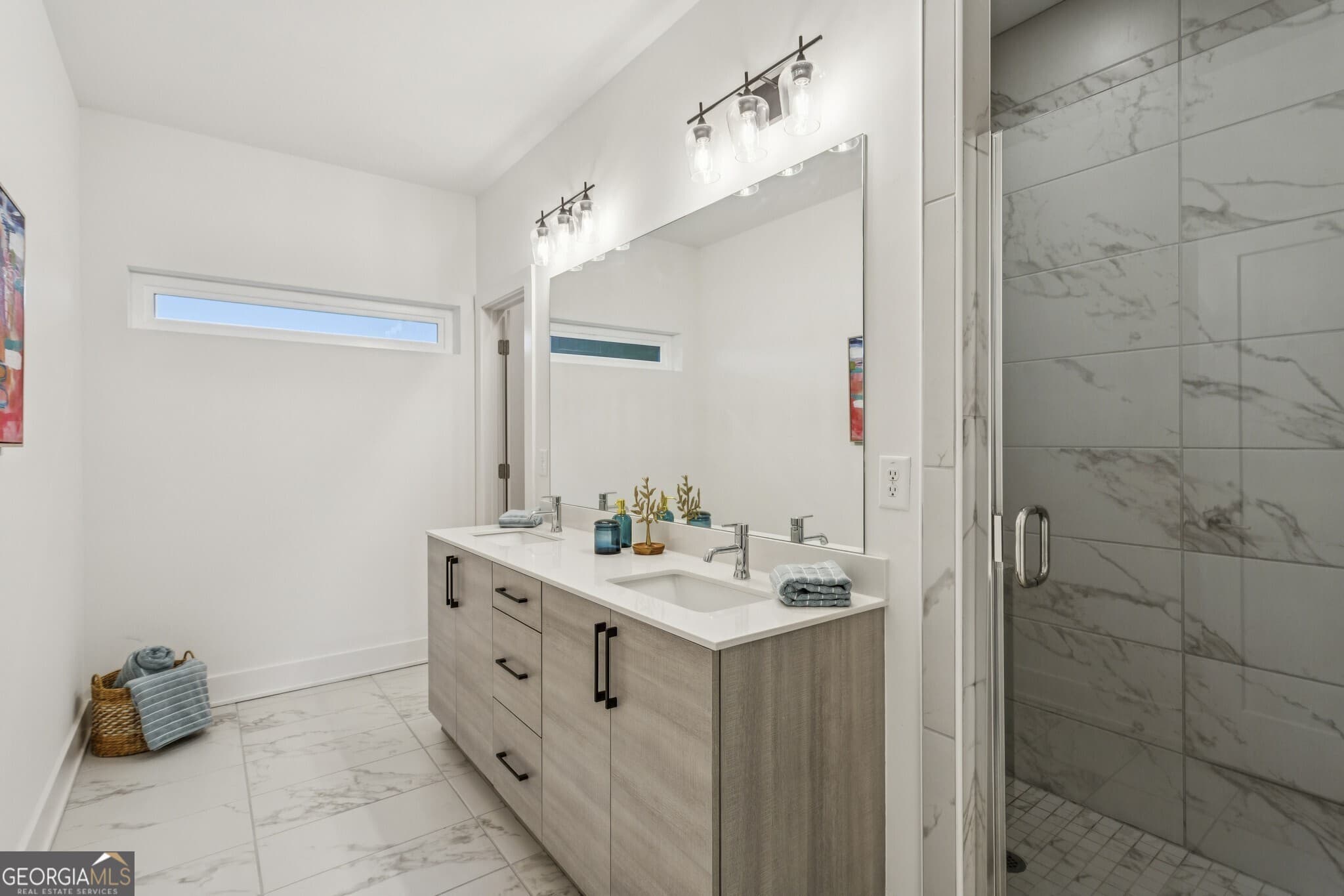 2 bedroom, 2.5 bathroom, 1,962 sq ft townhouse for sale at 1261 Chelsea Circle, Atlanta, GA 30318 — photo 5