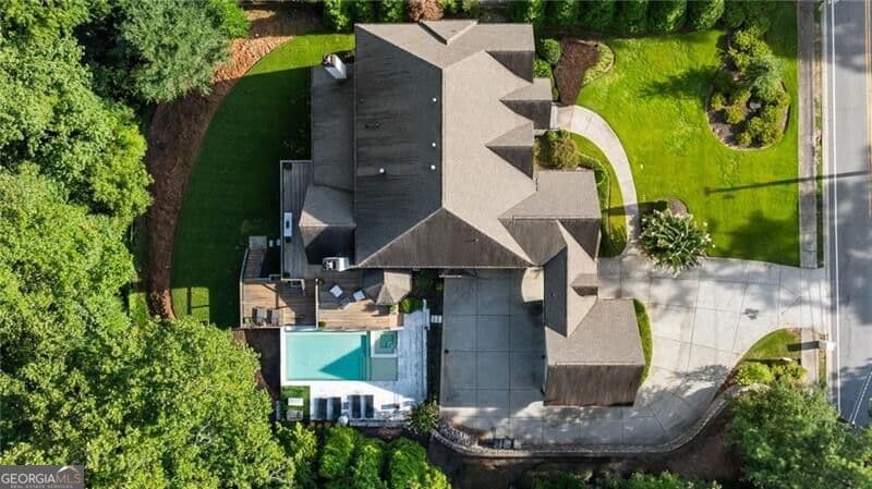 6 bedroom, 7.5 bathroom, 9,178 sq ft single family residence for rent at 4715 Lake Forrest Drive, Atlanta, GA 30342 for $28,500 a month — photo 2