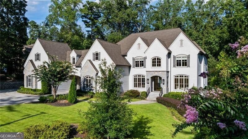 6 bedroom, 7.5 bathroom, 9,178 sq ft single family residence for rent at 4715 Lake Forrest Drive, Atlanta, GA 30342 for $28,500 a month — photo 5