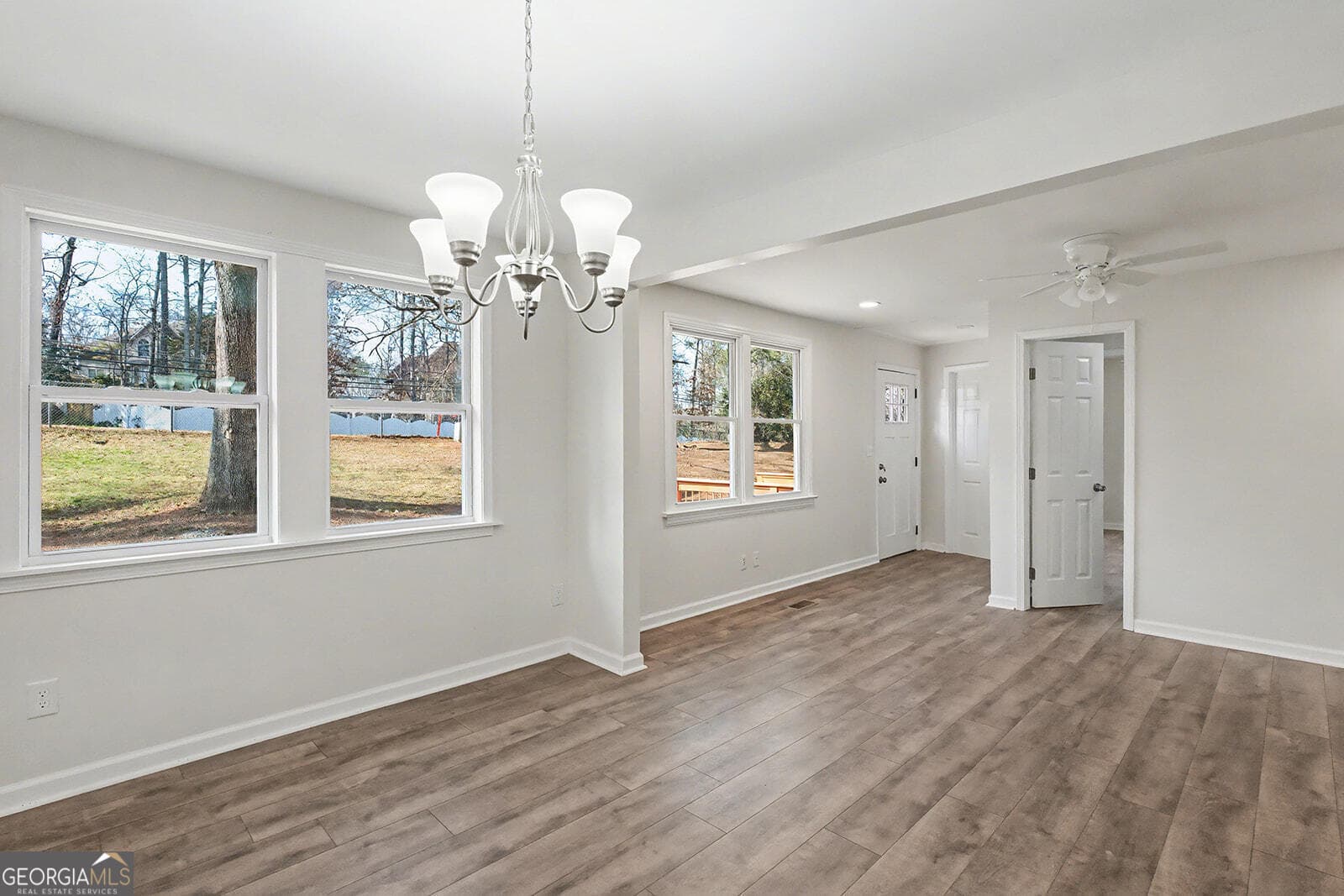 3 bedroom, 2 bathroom, 1,300 sq ft single family residence for sale at 5284 Campbellton Road, Atlanta, GA 30331 — photo 4