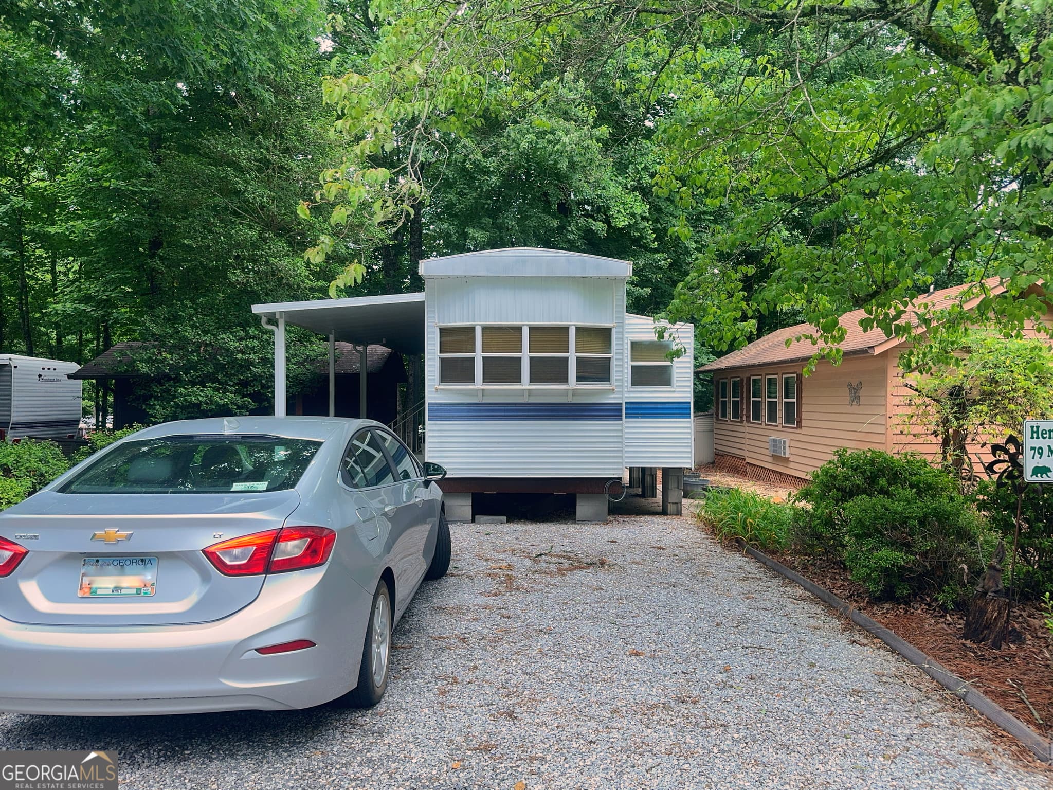 1 bedroom, 1 bathroom, 700 sq ft single family residence for sale at 79 Maple Wood Lane, Cleveland, GA 30528 — photo 2