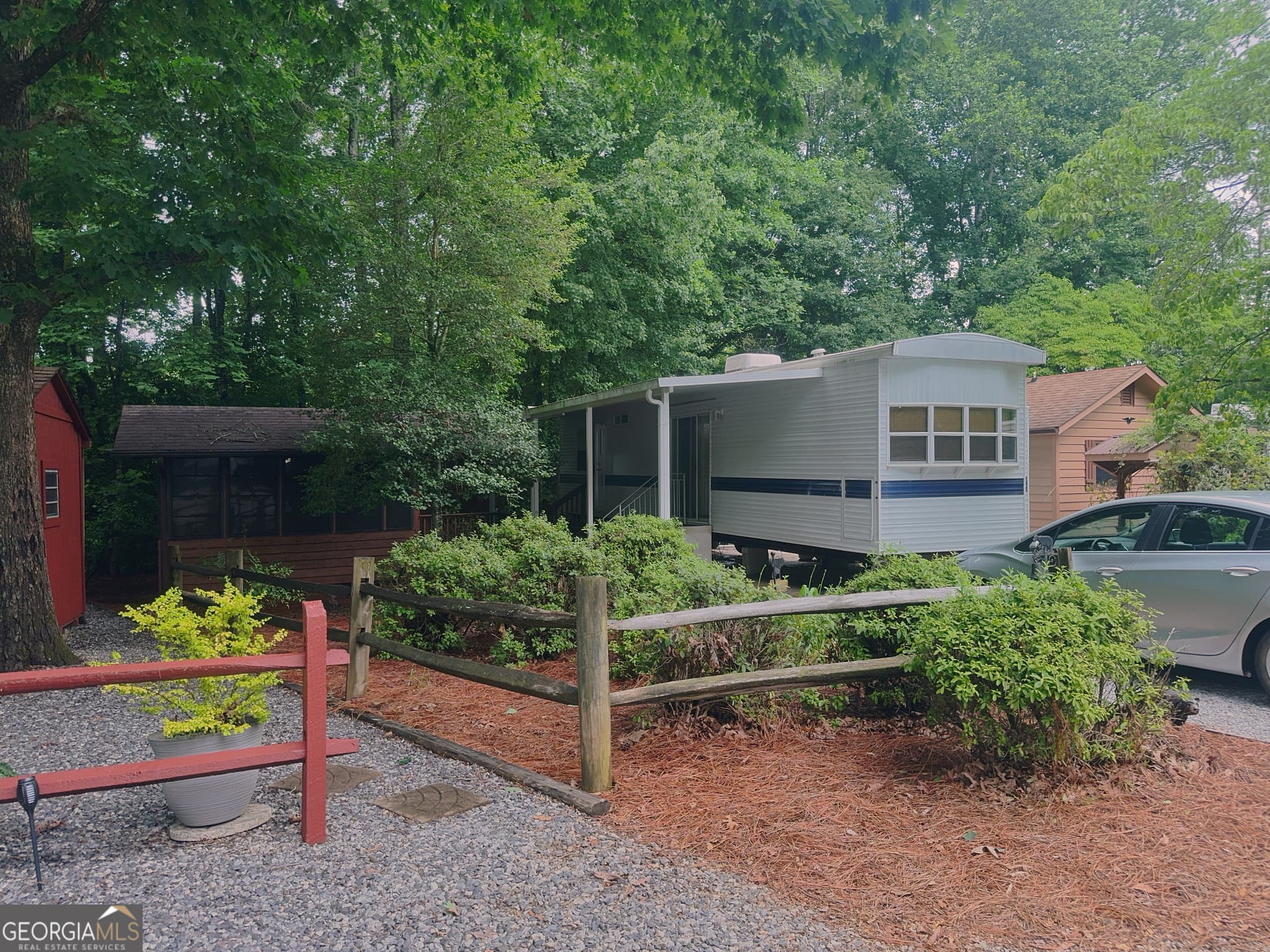 1 bedroom, 1 bathroom, 700 sq ft single family residence for sale at 79 Maple Wood Lane, Cleveland, GA 30528 — photo 4