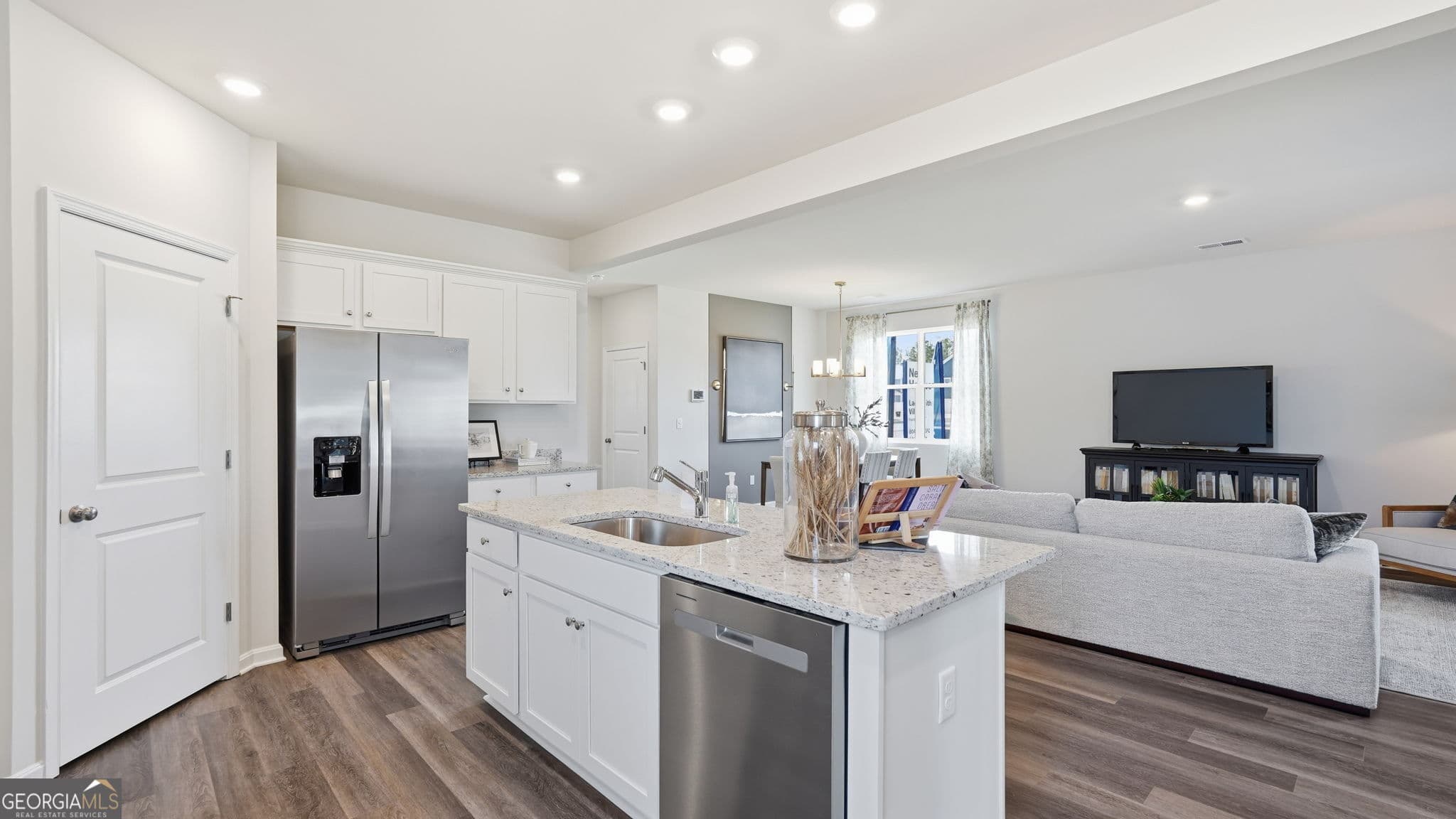 4 bedroom, 3.5 bathroom, 2,298 sq ft single family residence for sale at 111 Elizafield Lane, Brunswick, GA 31525 — photo 6