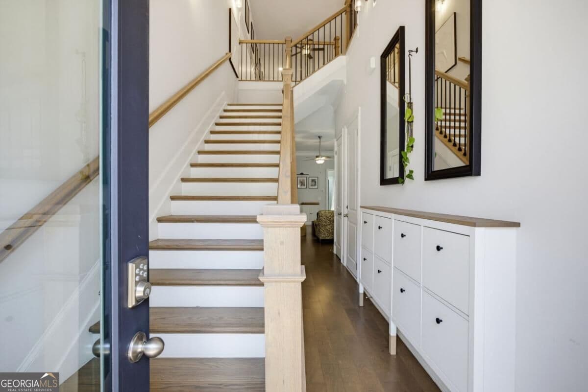 3 bedroom, 3.5 bathroom, 2,609 sq ft single family residence for sale at 688 Stickley Oak Way, Woodstock, GA 30189 — photo 3