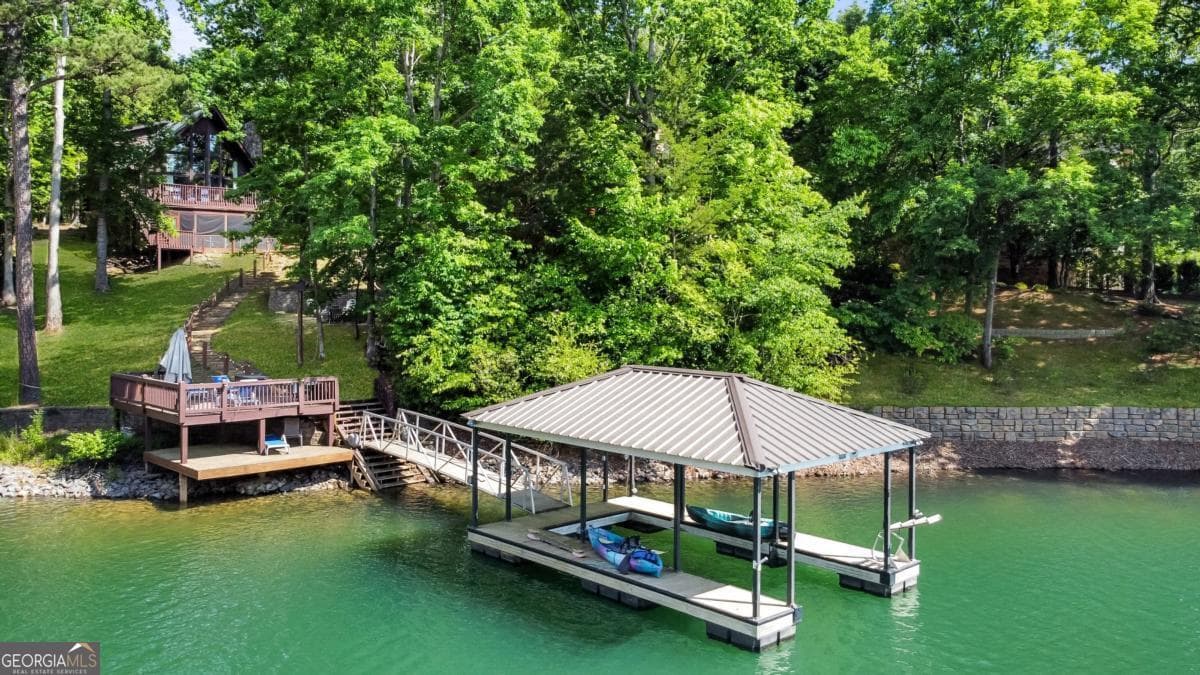 5 bedroom, 3 bathroom, 2,730 sq ft cabin,single family residence for sale at 22 Waterloon Trail 42, Morganton, GA 30560 — photo 1 of 53