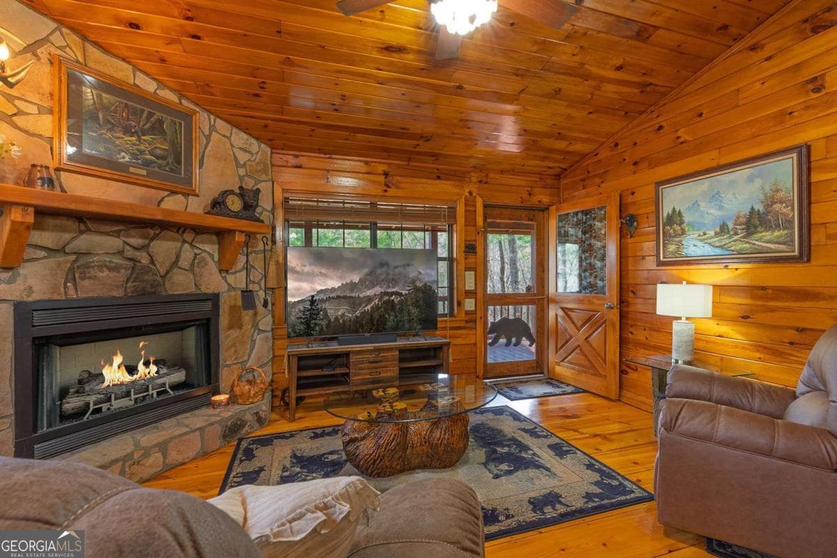 2 bedroom, 1 bathroom, 672 sq ft cabin,single family residence for sale at 216 Pig Trail, Cherry Log, GA 30522 — photo 7
