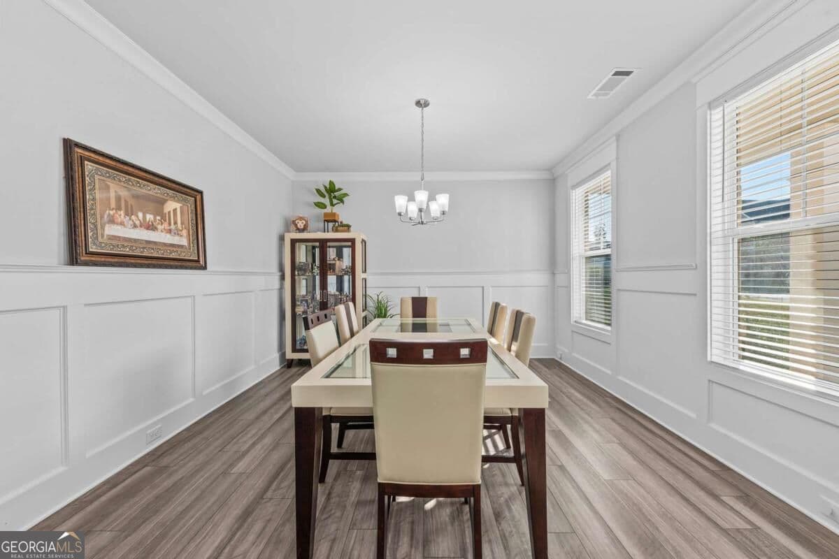 6 bedroom, 5 bathroom, 4,399 sq ft single family residence for sale at 625 Fenwick Park Drive, Lawrenceville, GA 30045 — photo 7