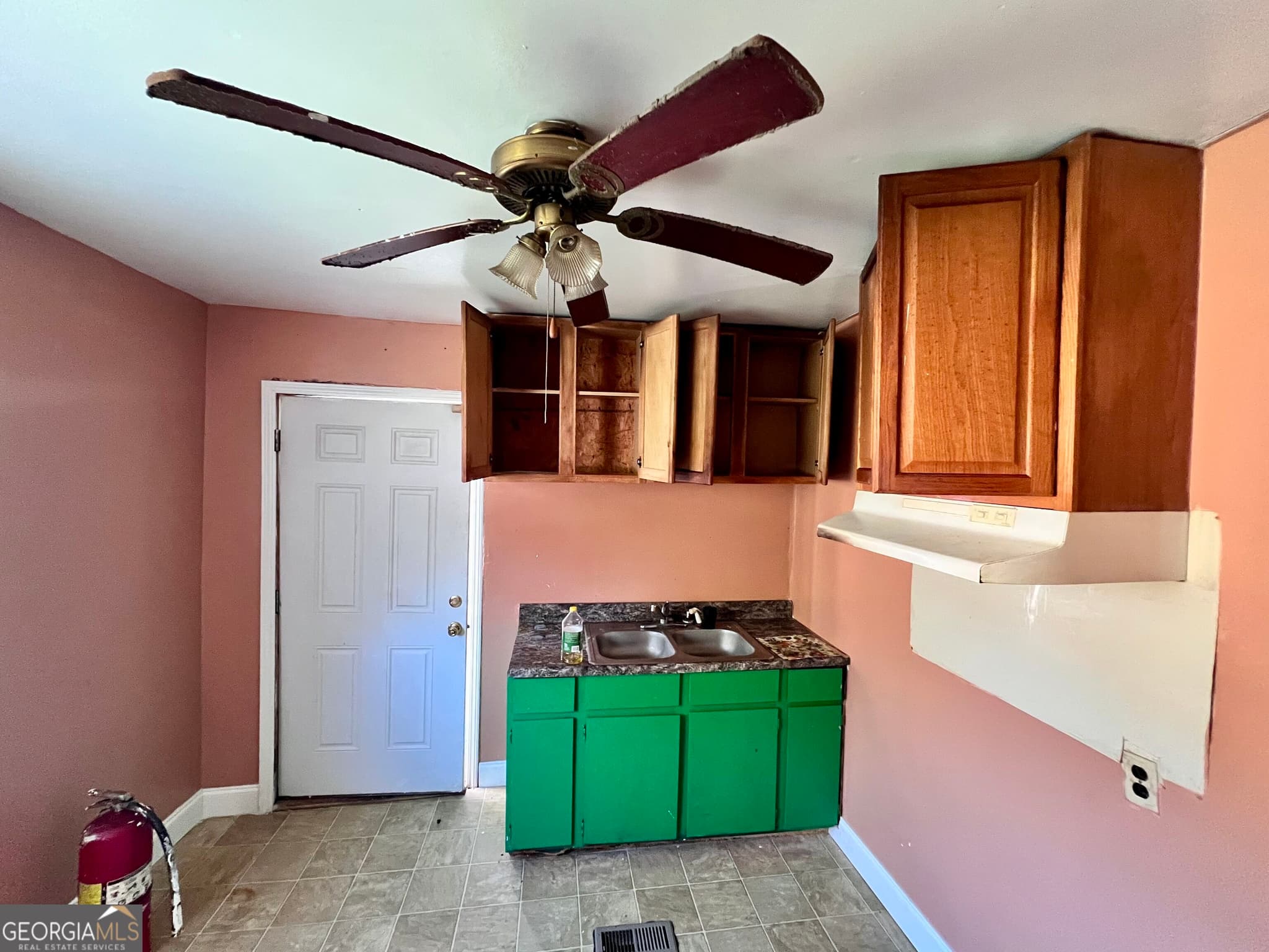 3 bedroom, 2 bathroom, 784 sq ft single family residence for sale at 718 Walcott Street, Perry, GA 31069 — photo 4