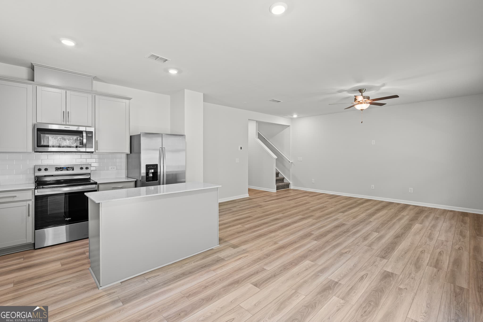 4 bedroom, 3 bathroom, 1,982 sq ft single family residence for sale at 3080 Orwell Drive, Gainesville, GA 30507 — photo 6