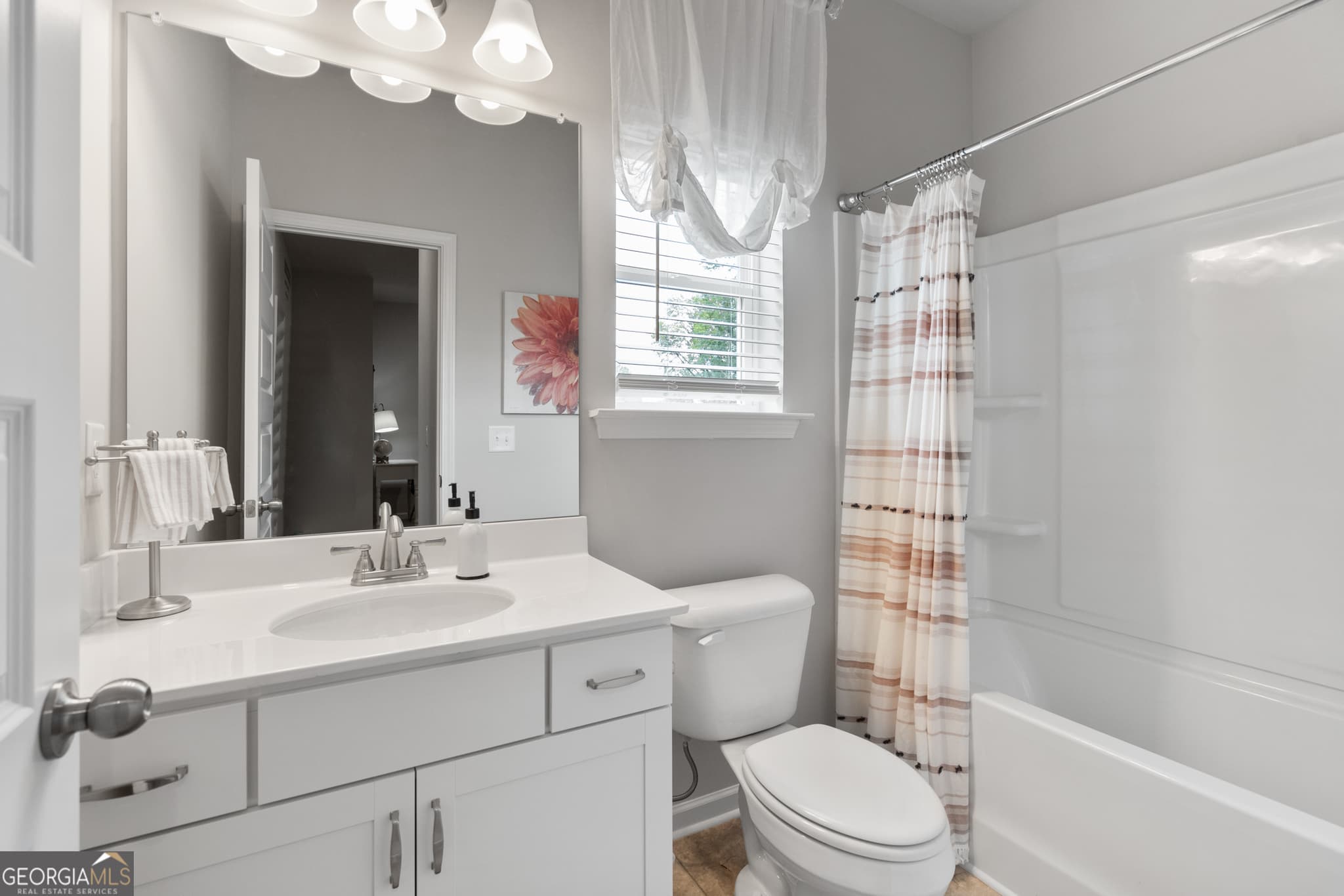 3 bedroom, 2.5 bathroom, 1,730 sq ft townhouse for sale at 830 Crescent Drive LOT 61, Riverdale, GA 30274 — photo 5