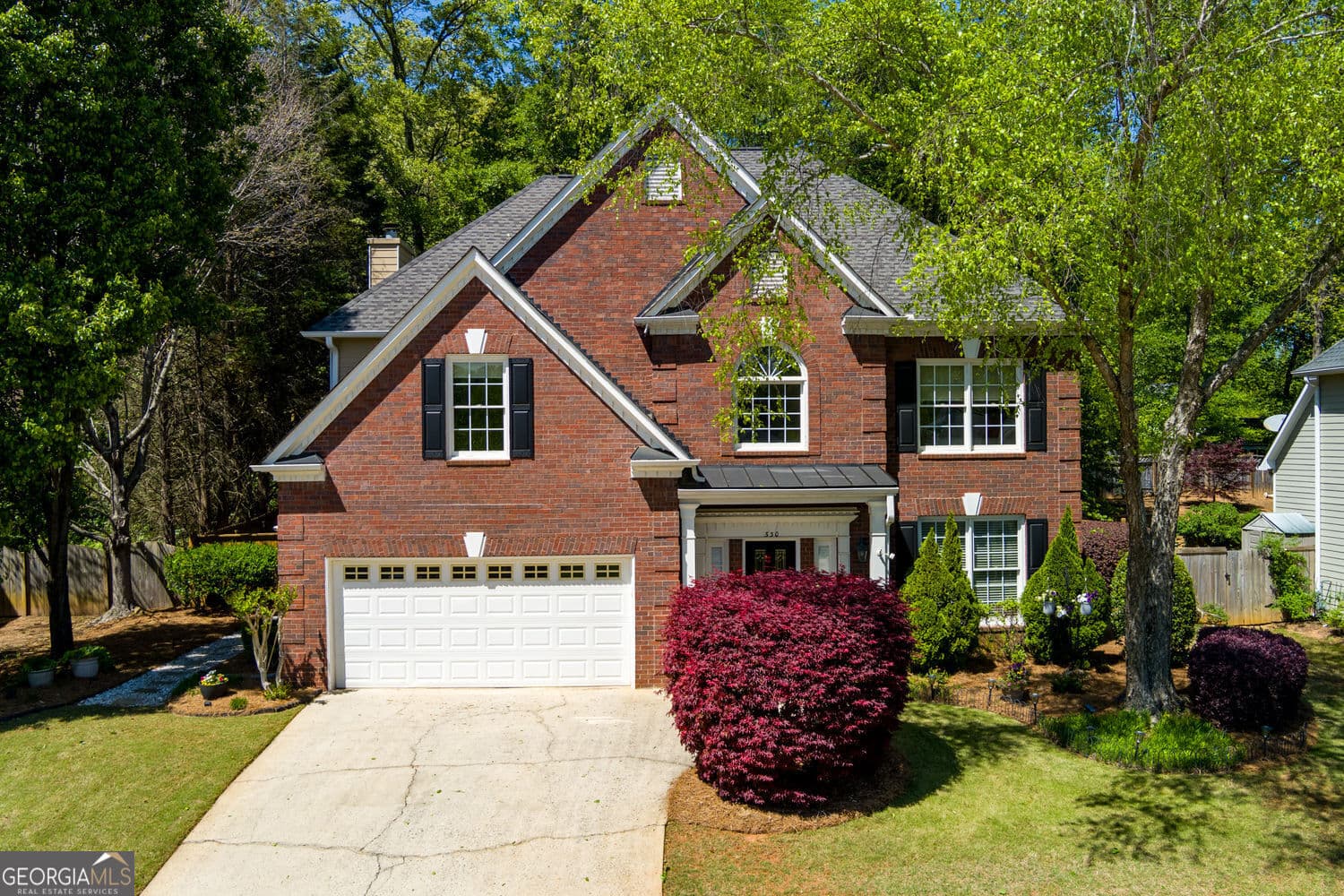 4 bedroom, 2.5 bathroom, 2,538 sq ft single family residence sold at 530 Arbor Creek Court, Roswell, GA 30076
