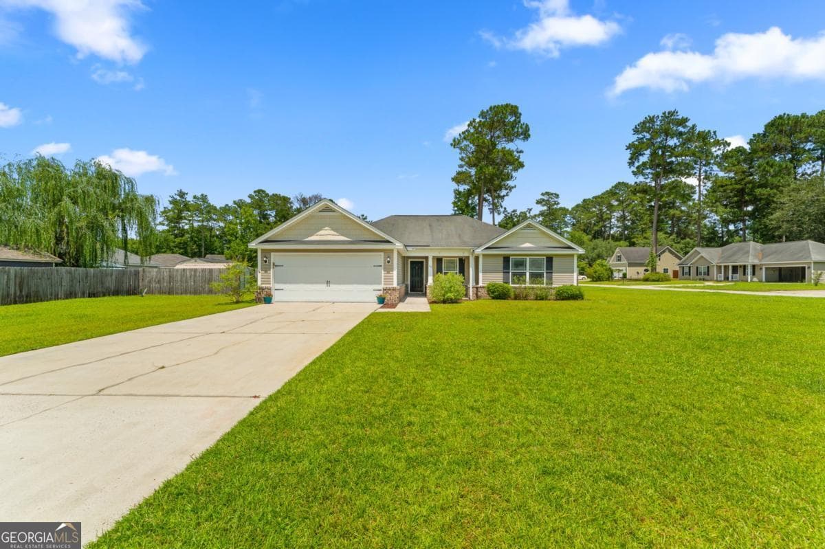 3 bedroom, 2 bathroom, 1,660 sq ft single family residence for sale at 59 Barksdale Drive, Rincon, GA 31326 — photo 2