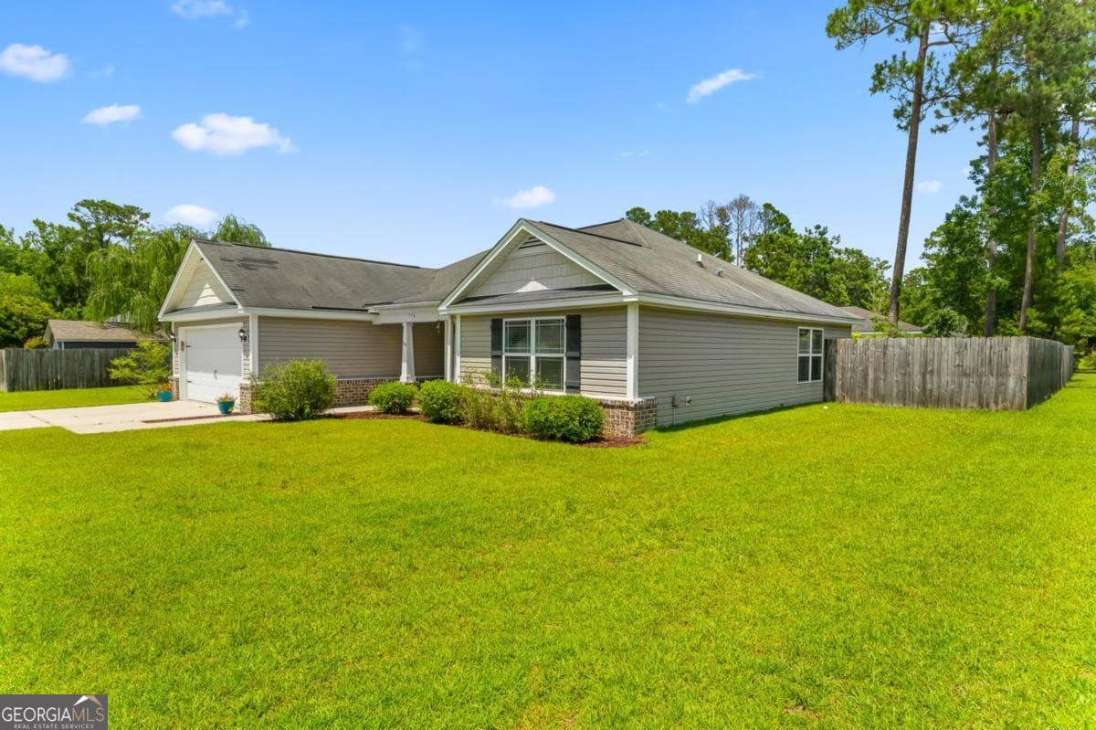 3 bedroom, 2 bathroom, 1,660 sq ft single family residence for sale at 59 Barksdale Drive, Rincon, GA 31326 — photo 5