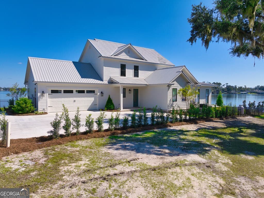 4 bedroom, 3.5 bathroom, 2,827 sq ft single family residence under contract at 5909 Travis Trail, Lake Park, GA 31636 — photo 2