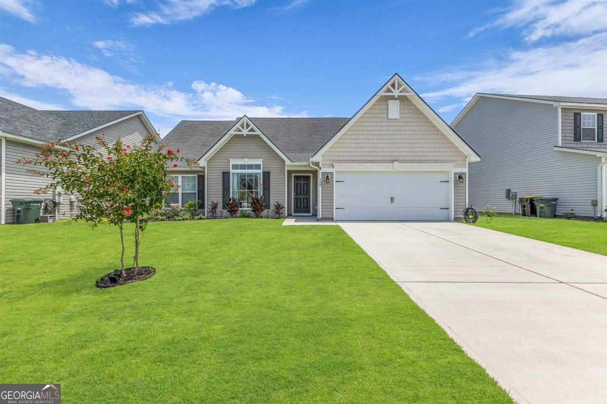 3 bedroom, 2 bathroom, 1,718 sq ft single family residence for sale at 138 Grimsby Road, Savannah, GA 31407 — photo 2