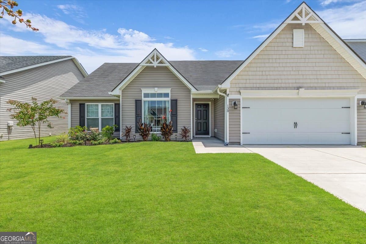 3 bedroom, 2 bathroom, 1,718 sq ft single family residence for sale at 138 Grimsby Road, Savannah, GA 31407 — photo 3