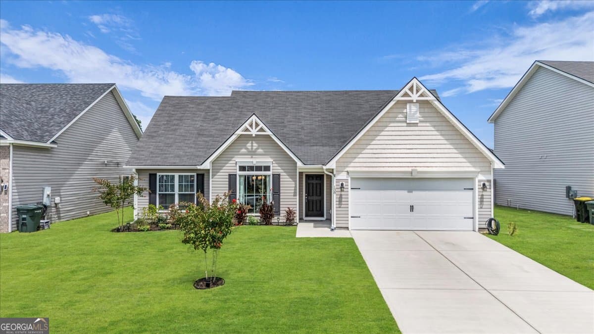 3 bedroom, 2 bathroom, 1,718 sq ft single family residence for sale at 138 Grimsby Road, Savannah, GA 31407 — photo 1 of 52