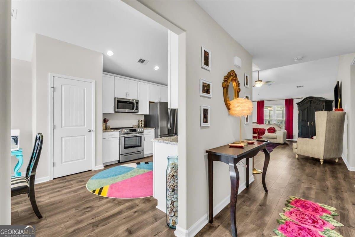 3 bedroom, 2 bathroom, 1,718 sq ft single family residence for sale at 138 Grimsby Road, Savannah, GA 31407 — photo 10