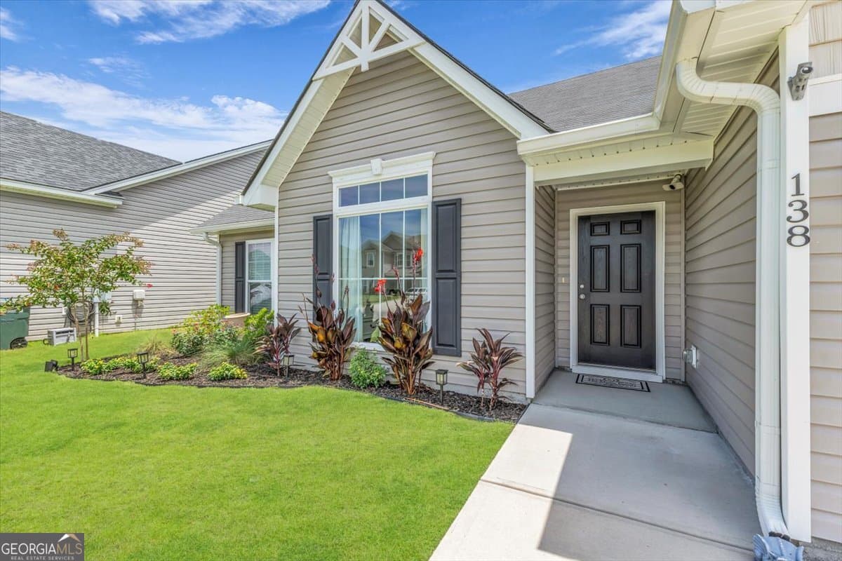 3 bedroom, 2 bathroom, 1,718 sq ft single family residence for sale at 138 Grimsby Road, Savannah, GA 31407 — photo 8