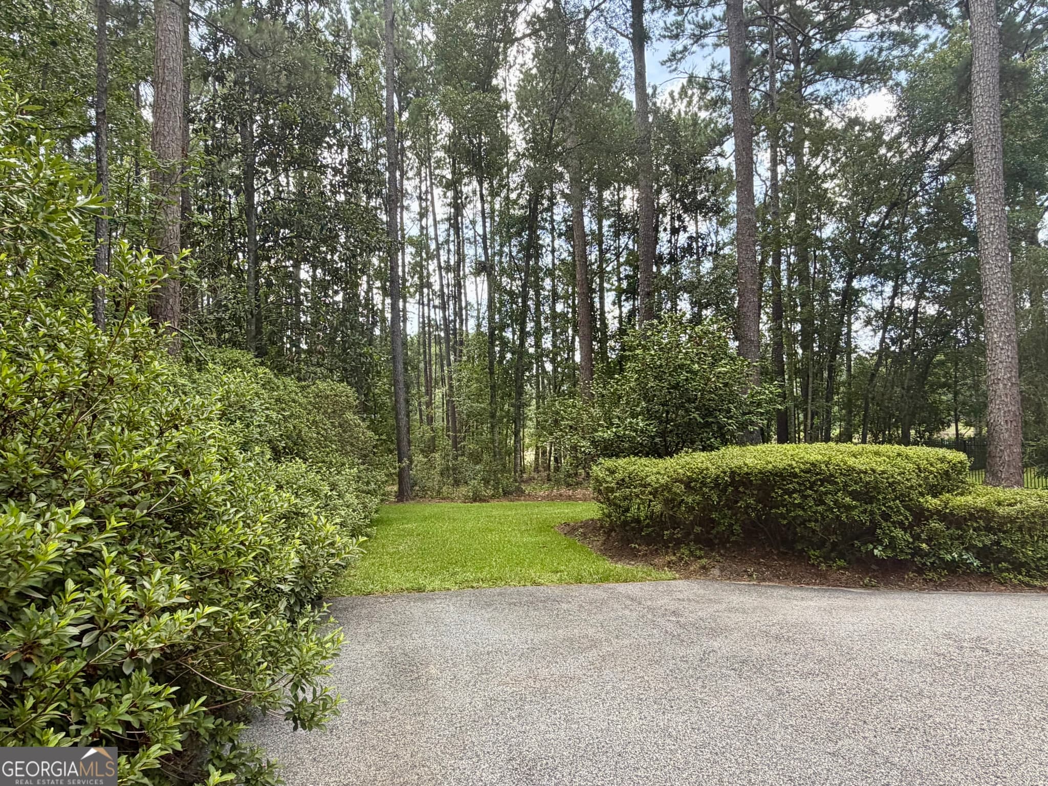 3 bedroom, 3.5 bathroom, 3,411 sq ft single family residence for sale at 265 N Main Street, Reidsville, GA 30453 — photo 5